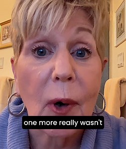 Liquid concealers just crease and highlight wrinkles and there needs to be a solution ASAP! 5 major skin changes happen after the age of 40… But the actual problem isn’t age, its the concealer. Ignoring any of these 5 skin shifts is a mistake. They are clear signs that skin type has changed which means makeup routine should too! Fièra has created a concealer that not only conceals but with its anti-aging formula helps repair and fights signs of aging helping you restore a more youthful glow. It’