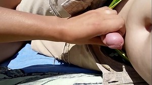 Https eporno ro ii face laba iubitului ei pe plaja - Film Porno