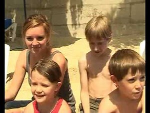Parisians hit the beach to welcome summer