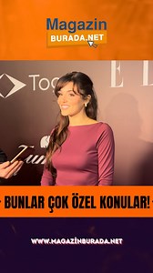 Yeni yaşını sevgilisi Hakan Sabancı ile Mısır’da kutlayan Hande Erçel, mutluluğunu basın mensuplarıyla paylaştı. İlişkilerinin güzel gittiğini belirten ünlü oyuncu, evlilikle ilgili sorulara ise şu yanıtı verdi: “Bunlar özel konular, burada konuşmayalım.” #handeerçel #hakansabanci #ilişkiler | Magazin Burada