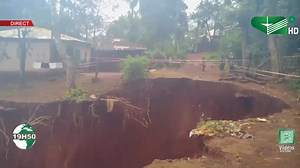 21K views · 553 reactions | FOUMBAN : Un glissement de terrain divise 2 localités La suite ici -- https://youtu.be/LsMdsgXXqXQ #Canal2international, #FOUMBAN TNT : n°1 | Canal+: 04 | www.canal2international.net Téléchargez l'application ici : https://shorturl.at/fKOU2 Via 2Play: https://www.2play.cm Via Starnews: https://bit.ly/Canal2_by_Starnews Abonnez-vous https://goo.gl/hc9PXq Un programme de Canal 2 International. | Canal 2 International | Facebook