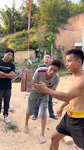 breaking bricks with one inch punch! #energy #strength #bricks #punchy | One Inch Fist