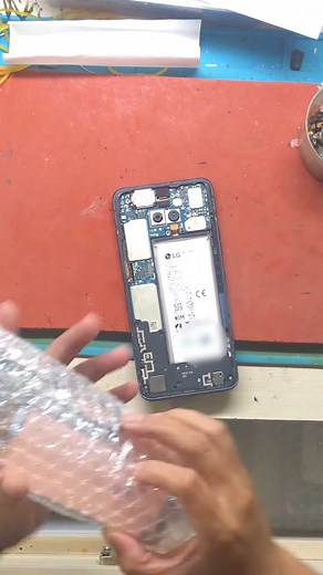 1.8K views | Mấy ae dùng LG, mà không biết đi thay màn hình ở đâu thì nhớ ghé Chiêm Tài nha, Model LG nào nhà tui cũng có, giá còn rẻ nữa | Chiêm Tài Mobile | Facebook