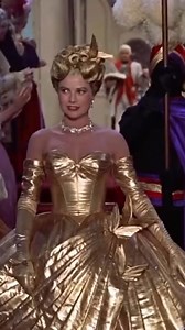 215K views · 10K reactions | With costumes designed by Edith Head, is the 1955 Hitchcock film “To Catch a Thief” Grace Kelly’s most stylish film?  Paramount . . . . #gracekelly #edithhead #tocatchathief #carygrant #oldhollywood | Hollywoodland Photos | Facebook