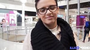 Heißer Fick Brünette mit Brille