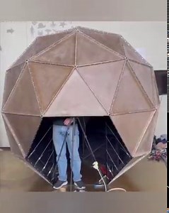 Sådan så det ud da vi vores fine nye udstilling, “So Danish!” blev til ❤️ Nu er den åben og klar til besøg 👉 https://shr.link/SoDA 🎥 Jesper Værn | Dansk Arkitektur Center - DAC