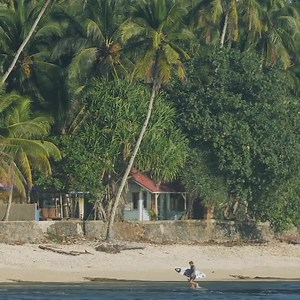 ‪Some high-octane adrenaline for your viewing pleasure courtesy of Mitch Clarke throwing caution to the wind😳 🎥: Carlo Coral‬ | WSL Qualifying Series