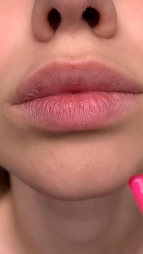 #lips #asmr #makeup #lipgloss #kisses #egirl #love #beautiy #beautiful #foryourpage #foryou #reelsfb #fypシ #virals #love #vairal #trend | Samantha Hipp