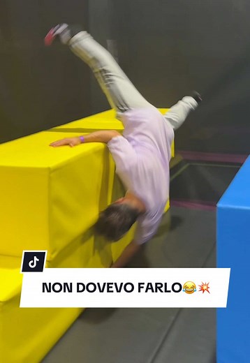 Perdendo vite in 10 secondi: scena divertente!