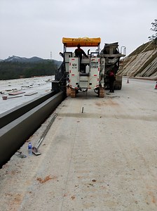 [Hot Item] Concrete Paver Nc1300 Versatile Slip Form Paver Road Machinery for Sale