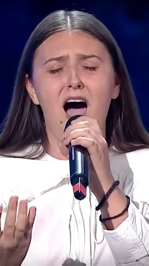 Opera Singer leaves Judge in Tears 🥹 #audition #emotional #opera | Singers Got Talent