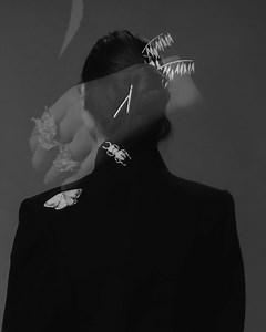 ハイジュエリーコレクション「UNTAMED NATURE（手つかずの自然）」 リュカン（クワガタムシ）のリングや、パピヨン ドゥ ニュイ（モス）のブローチなど、生き物の姿をありのままに捉え、28点のハイジュエリーに仕立てました。 ▼詳細はこちら https://bit.ly/3WEl8iC #ブシュロン | ブシュロン| Boucheron