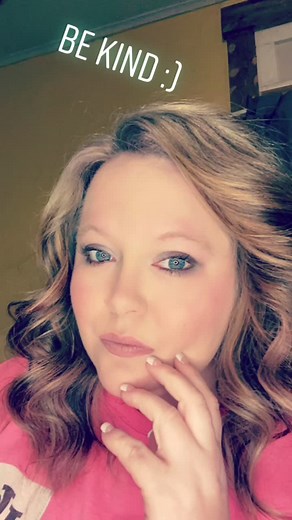 Be kind! build others up! #DontSweatIt #BiggerIsBetter #beautiful #confident #fyp #foryoupage #lesbian #girlswhokissgirls