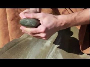 Elaboración de hacha pulimentada neolítica