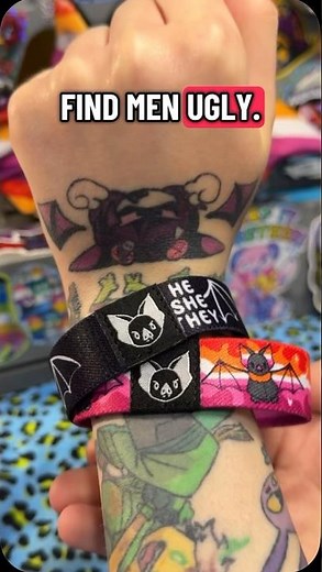Let’s pack some lesbians and more pride bat bracelets :3 #wlw #lesbian #sapphic #bat #lgbt