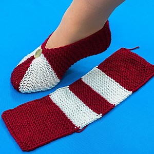 403K views · 18 reactions | Simple slippers on 2 knitting needles with a detailed tutorial! | Miarti - Crochet and Knitting | Facebook