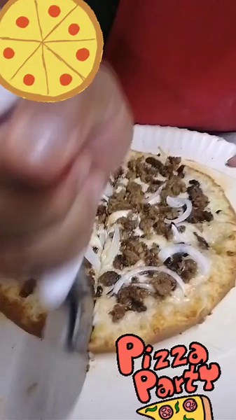 Deliciosa pizza de suadero 🤤 #pizza #tiktokdecomida #pizzaconsuadero #Rulos #nezahualcoyotl