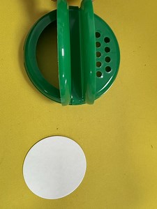 [Hot Item] Pepper Lid Lining Machine