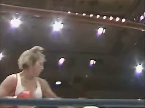 #FlashbackFriday! Before The Brawl For All was even a thought, I faced Aja Kong in a boxing match in July 1990! #fbf #trailblazer #ajpw #ajww | Madusa