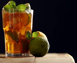 Here Are 5 Ways Enjoying Cold Green Tea Can Boost Your Health This Summer | Herzindagi