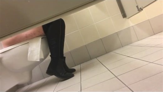 College girl quick poop