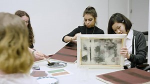In the conservation course “Take Care,” paintings conservator Ellen Davis shows MoMA Teens the ways of Rothko. Sit in on the class on YouTube: mo.ma/2qWoEq6 | MoMA The Museum of Modern Art