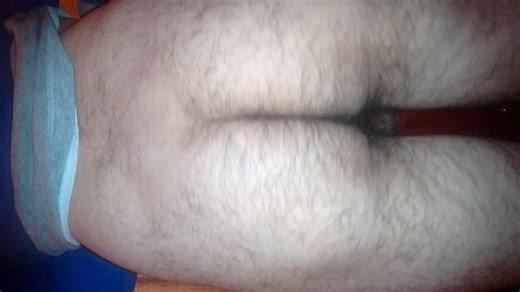 SKUNK SHAKING AND FARTING