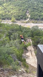 Mi gente ..Oficialmente Hoy es mi Cumpleaño 🎂😃!! Y así lo recibo y celebro con mucha adrenalina y emoción desde el Zip line mas largo y mas Rápido de Texas 😂💪🏽! Gracias Dios por la vida, por permitirme disfrutar cada segundo, por amarme, cuidarme y por siempre estar conmigo. Una vez más Happy B-Day To Me🎂😃❤️!!!! #gloryracingnews #happybirthday | Glory Fernandez
