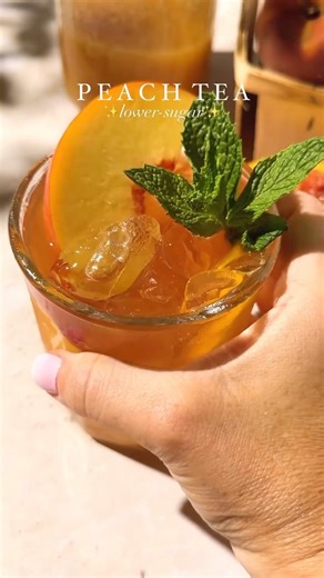 17K views · 49 reactions | Beat the heat with this refreshing peach iced tea! The perfect summer treat!  via @healthylittlepeach #icedtea #peach #summerdrinks | Images | Facebook