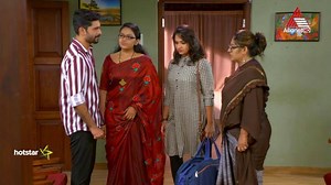 കാവ്യയ്ക്കും ജീവയ്ക്കുമൊപ്പം ശിവാനി ഈശ്വരമഠത്തിലേക്ക്. Kasthooriman Episode 583 20-12-19 (Download & Watch Full Episode on Hotstar) Watch Kasthooriman on Hotstar - https://www.hotstar.com/tv/kasthooriman/s-1347 #Kasthooriman #Hotstar #AsianetSerials | Asianet