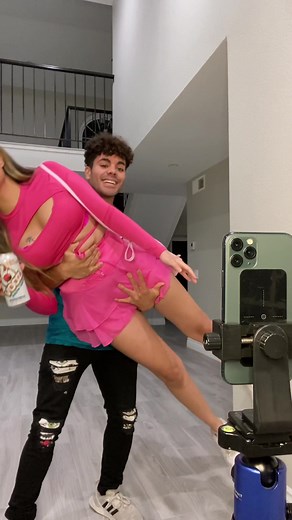 She seems so real!😍 @voozhydrate @bangenergy.ceo #voozhydrate