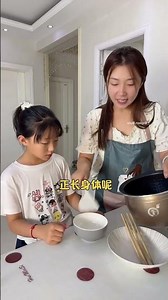 Essa Mãe serviu comida invisível e deixou a filha furiosa #curioso #incrível #interessante