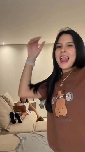 125K views · 4.5K reactions | Ana Castela mesmo em casa não para um minuto #superreels #fofoca #viral #Noticias | Gil de Souza | Facebook