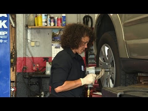 In one Philly garage, women using their own elbow grease