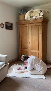 ✨ Designed by you, made by us. ✨ The Lounger Curve blends sculptural design with intentional comfort—crafted with real feedback from real parents, and thoughtfully made for the moments that matter most. Soft. Safe. Serene. #SnuggleMeCurve #DesignedByParents #RegistryEssential #OrganicComfort #TummyTimeApproved | Snuggle Me Organic