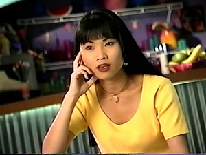 Hoy recordamos a nuestra amada Trini Un día como hoy, hace 22 años, la actriz Thuy Trang falleció en un accidente automovilístico. Según sus compañeros y amigos ella era un hermoso ser humano muy parecida a su personaje en Power Rangers. Que el poder te proteja siempre , donde quiera que estés.💛🙏✨ #PowerRangers #mightymorphinpowerrangers #TriniKwan #ThuyTrang #YellowRanger 𓆩♡𓆪Seiya de la Luz | Power Rangers - LatinoAmérica.