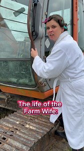 2.7K views · 127 reactions | The unexpected bloopers in my videos ! #shutuphotsauce #cattle #livestock #farmwifelife #bullbreeding | Nikki - The Farm Wife The Farm Life | Facebook