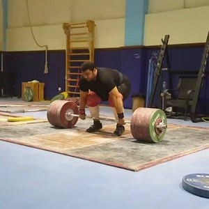 5.8K views · 223 reactions | 250kg clean and jerk @hulk_weightlifter #clean#jerk#massive#strength#hulk#weightlifting  | Wolfpack weightlifting | Facebook