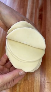 3.7M views · 44K reactions | 寧 TAPAS DE EMPANADAS CASERAS Con solo 4...