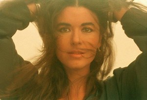 Maria del Mar Bonet - La serenata (Voce 'e notte) lyrics