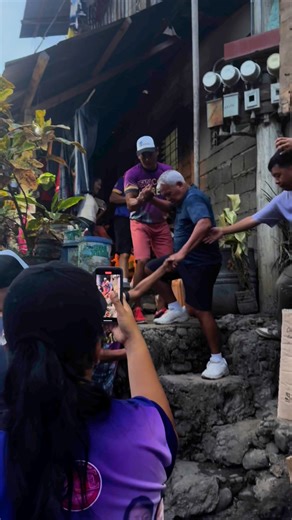 Daghang salamat Barangay Gusa sa mainitong pagdawat kanamo. Ug sa among mga supporters — team padayon osm — bisan pa man sa ngitngit ug ulan, nagpadayon gihapon inyong walay puas nga suporta. Dako among pasalamat sa inyong pagtuo ug gugma. Gamay nalang, hapit na gyud ta sa atong gipangandoy ug gipaabot! #TEAMPADAYONOSM #OSCARMORENO #LetsMakeCagayanDeOroGreatAgain | Oscar S. Moreno