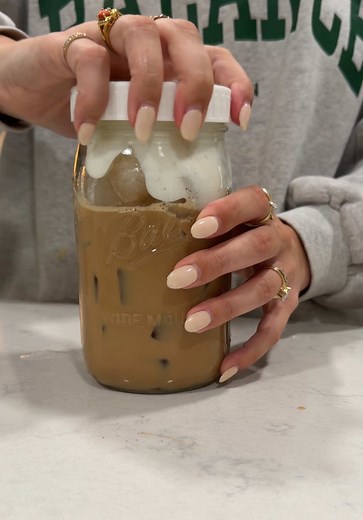 Iced Latte Recipe: Make an Iced Latte with Me