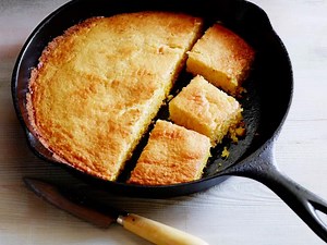 Cast Iron Skillet Corn Bread