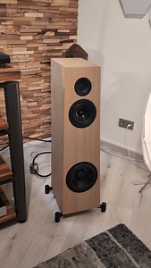 [RAUM] [FÜR] [MUSIK] -------------------------------------- Last Dance With Mary Jane Tom Petty -------------------------------------- Wenn Sie das Besondere suchen, bei uns werden Sie fündig! Sie wollen mehr erfahren? Besuchen Sie uns im WWW oder vereinbaren Sie einen Termin. Wir freuen uns auf Ihren Besuch. www.lenhifi.de .. supporting music #audiophile | Björn Kraayvanger