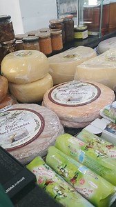 602 reactions · 25 shares | Amateurs passionnés de fromage salam hlikoum. Une autre découverte chez mon ami Hocine bourahla ,les fromages de Univert Milk, de délicieux fromages, une game riche, bûche de chèvre, gouda edam ..... #cheeshome #fromages #cheese #FromageDeChevre #Edam #gouda | Chees Home | Facebook