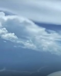 Pilot caught ufo on video 🛸 Join group watch more: Mysterious Aliens & UFO Disclosure ✔ | UFO Secret