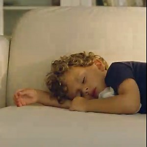 15K views · 20 reactions | Spokojny odpoczynek. Bez żadnych zakłóceń  Cichy napęd RS100 Solar io idealnie wpasuje się w codzienną rutynę Waszej rodziny. Ten produkt łączy najlepsze cechy naszych napędów, więcej informacji znajdziecie na: https://tinyurl.com/4kv5nw9x | Somfy | Facebook