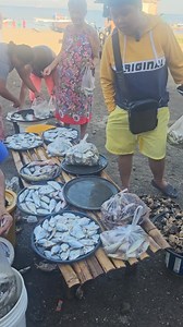 Bumili ng isda at pinamigay din ang isda sa mga kababayan natin | Tibot Vlogs