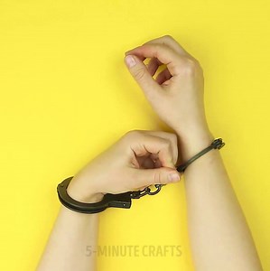 First-aid and survival tips that can be literally life-saving.👍 | 5-Minute Crafts GIRLY