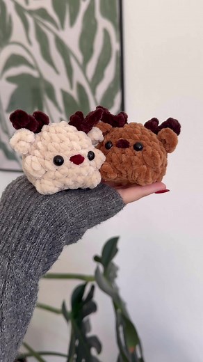 Crochet Mini Reindeer Pattern on Etsy! 🦌✨